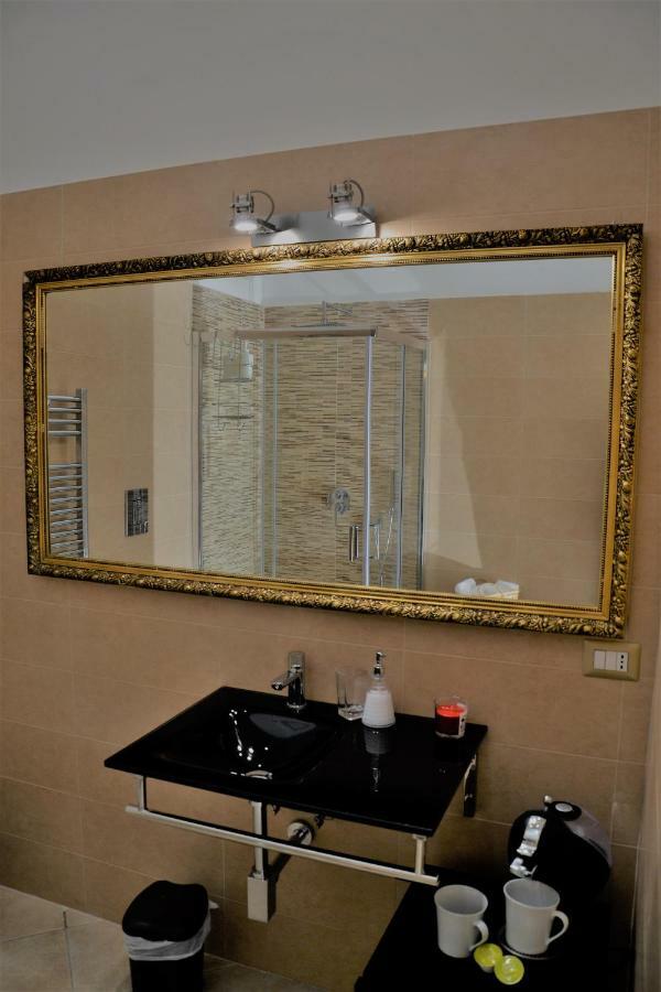 Domus Sanfelice Suite Naples Exterior photo